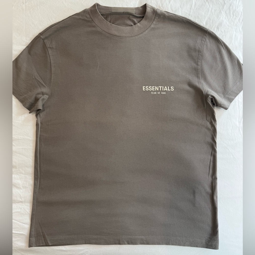 Essentials men’s t shirt